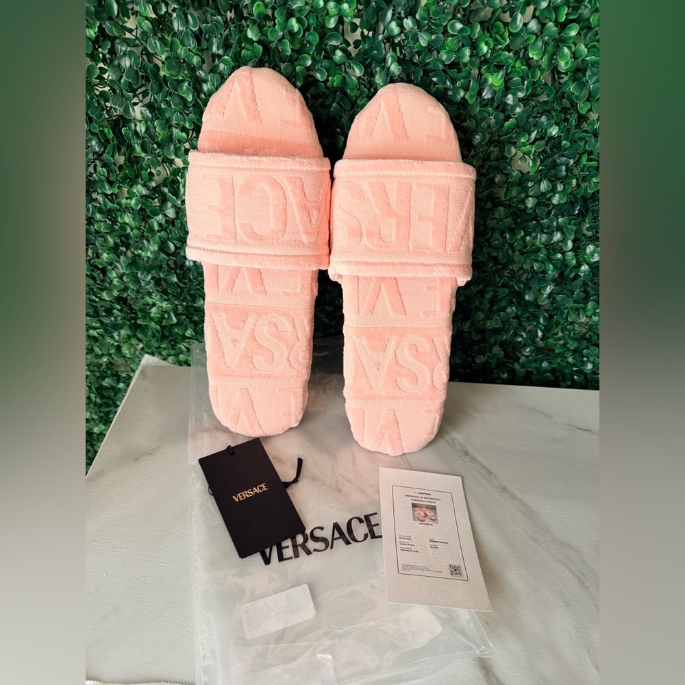 Versace Pink Terry Cloth Bath Slippers Size XL NWT and COA